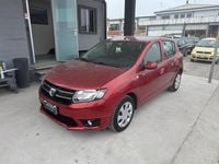 Usata Dacia Sandero Ambiance 75 CV (55 kW) 2015 Rosso Berlina