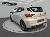 Usata Renault Clio V Techno 101 CV (74 kW) 2023 Grigio platino Berlina