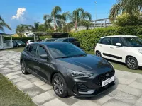 Usata Ford Focus ST-Line 116 CV (85 kW) 2023 Grigio Berlina