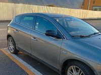 Usata Lancia Delta 120 CV (88 kW) 2012 Utilitaria