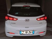 Usata Hyundai i20 Style 75 CV (55 kW) 2015 Bianco Utilitaria
