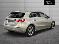 Usata Mercedes A180 Business 136 CV (100 kW) 2018 Blu Berlina