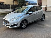 Usata Ford Fiesta Titanium 75 CV (55 kW) 2013 Grigio Utilitaria