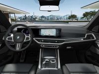 Nuova BMW X5 530 CV (389 kW) 2026 Marina bay blue metallizzato SUV