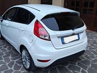 Usata Ford Fiesta Titanium 75 CV (55 kW) 2015 Bianco Berlina