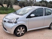Usata Toyota Aygo 68 CV (50 kW) 2007 Grigio Utilitaria