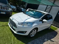 Usata Ford Fiesta 95 CV (69 kW) 2016 Bianco Utilitaria