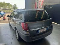 Usata Opel Astra Cosmo 120 CV (88 kW) 2006 Grigio metallizzato Station wagon