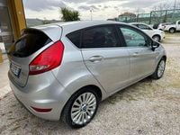 Usata Ford Fiesta Titanium 97 CV (71 kW) 2009 Argento Utilitaria