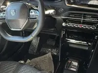 Usata Peugeot 2008 Allure 131 CV (96 kW) 2025 Grigio SUV