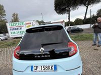 Usata Renault Twingo Techno 30 kW (42 CV) 2023 Blu/azzurro Utilitaria