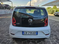 Usata VW up! move up! 65 CV (47 kW) 2023 Bianco Utilitaria