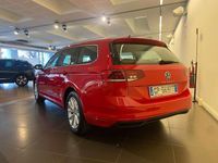 Usata VW Passat Business 150 CV (110 kW) 2023 Rosso Station wagon