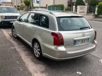 Usata Toyota Avensis 116 CV (85 kW) 2004 Giallo Station wagon