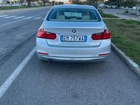Usata BMW 318 Luxury Line 143 CV (105 kW) 2012 Grigio Berlina