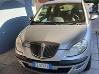 Usata Lancia Ypsilon 60 CV (44 kW) 2006 Argento Utilitaria