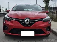 Usata Renault Clio V Intens 101 CV (74 kW) 2021 Rosso Utilitaria