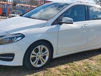 Usata Mercedes B200 140 CV (102 kW) 2015 Bianco Monovolume
