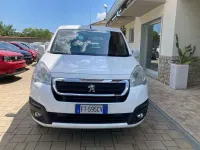 Usata Peugeot Partner Tepee Outdoor 99 CV (72 kW) 2018 Bianco Monovolume