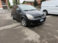 Usata Toyota Corolla Verso 177 CV (130 kW) 2007 Nero Monovolume