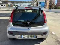 Usata Peugeot 107 68 CV (50 kW) 2005 Grigio Utilitaria