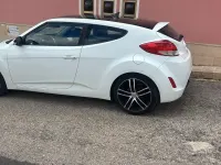 Usata Hyundai Veloster 140 CV (102 kW) 2013 Bianco Utilitaria