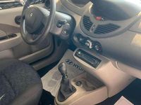 Usata Renault Twingo Dynamique 58 CV (42 kW) 2008 Argento Utilitaria