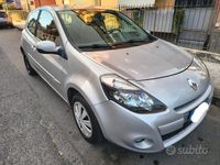 Usata Renault Clio II 75 CV (55 kW) 2010 Grigio Utilitaria