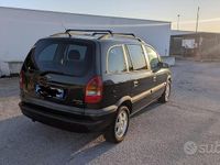 Usata Opel Zafira Elegance 101 CV (74 kW) 2001 Nero Monovolume