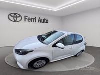 Usata Toyota Yaris Active 72 CV (52 kW) 2023 Bianco Utilitaria