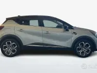 Usata Renault Captur Techno 100 CV (73 kW) 2023 Grigio SUV