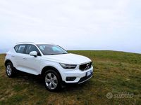 Usata Volvo XC40 Momentum 163 CV (119 kW) 2021 Bianco SUV