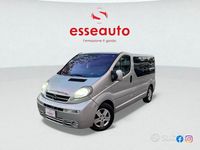 Usata Opel Vivaro 135 CV (99 kW) 2005 Grigio Monovolume