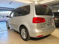 Usata VW Touran Highline 140 CV (102 kW) 2011 Argento Monovolume