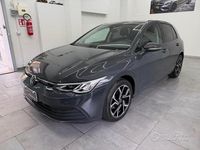 Usata VW Golf VIII Life 116 CV (85 kW) 2022 Grigio Berlina
