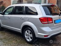 Usata Fiat Freemont Lounge 140 CV (102 kW) 2011 Grigio SUV