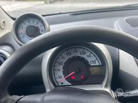 Usata Toyota Aygo 67 CV (49 kW) 2007 Grigio Utilitaria