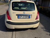 Usata Lancia Ypsilon 80 CV (58 kW) 2003 Bianco Utilitaria