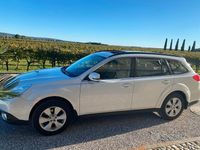 Usata Subaru Outback 150 CV (110 kW) 2013 Bianco Station wagon