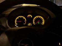 Usata Opel Corsa Enjoy 75 CV (55 kW) 2010 Argento Utilitaria