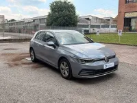 Usata VW Golf VIII Life 116 CV (85 kW) 2022 Grigio Berlina