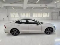 Usata Volvo S60 R-Design 250 CV (183 kW) 2019 Berlina
