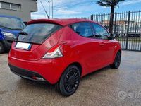 Usata Lancia Ypsilon 69 CV (50 kW) 2019 Rosso Utilitaria