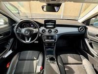 Usata Mercedes GLA200 136 CV (100 kW) 2017 Grigio SUV