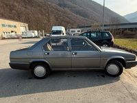Usata Alfa Romeo 90 128 CV (94 kW) 1986 Grigio Berlina