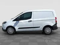 Usata Ford Transit Trend 101 CV (74 kW) 2023 Frozen white Berlina