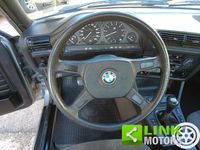 Usata BMW 318 114 CV (83 kW) 1989 Grigio Berlina