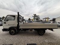 Usata Nissan Cabstar SE 119 CV (87 kW) 2003 Bianco Pick-up