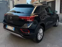 Usata VW T-Roc Life 150 CV (110 kW) 2023 Nero SUV