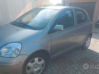 Usata Toyota Yaris Sol 2003 Grigio Berlina